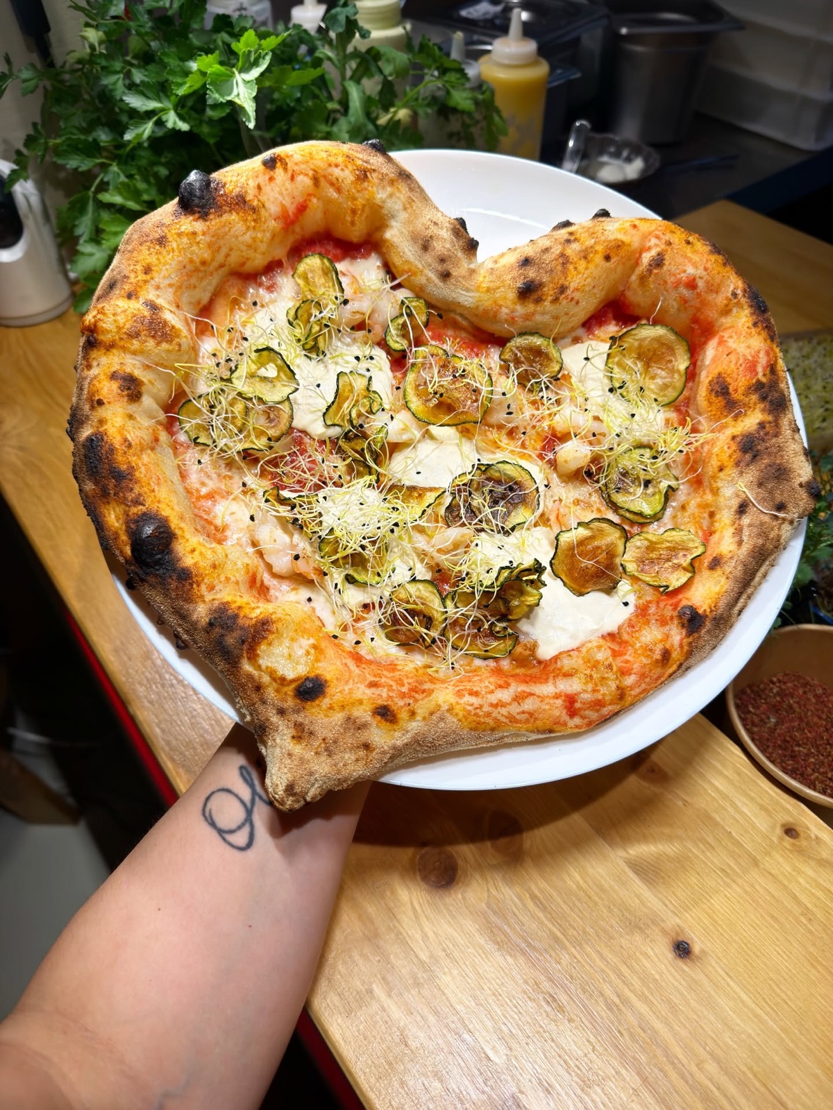 Neapolská pizza v tvare srdca